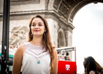 De passionnée à indépendante, Amandine, tourneuse de spectacles !