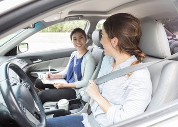 Devenir moniteur d’auto-école auto-entrepreneur