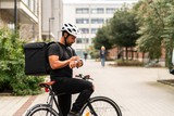 https://www.portail-autoentrepreneur.fr/media/CACHE/images/knowledgebase/livreur-coursier-a-velo/3efcd15819a3b830b4d54f4ff1d95c3b.jpg