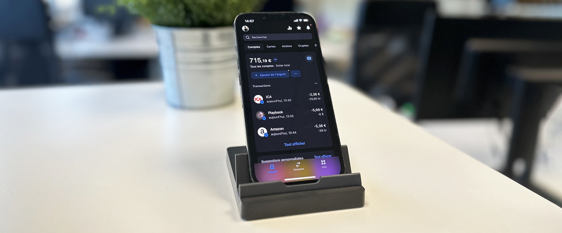 Application Revolut montrant un compte client et les transactions récentes